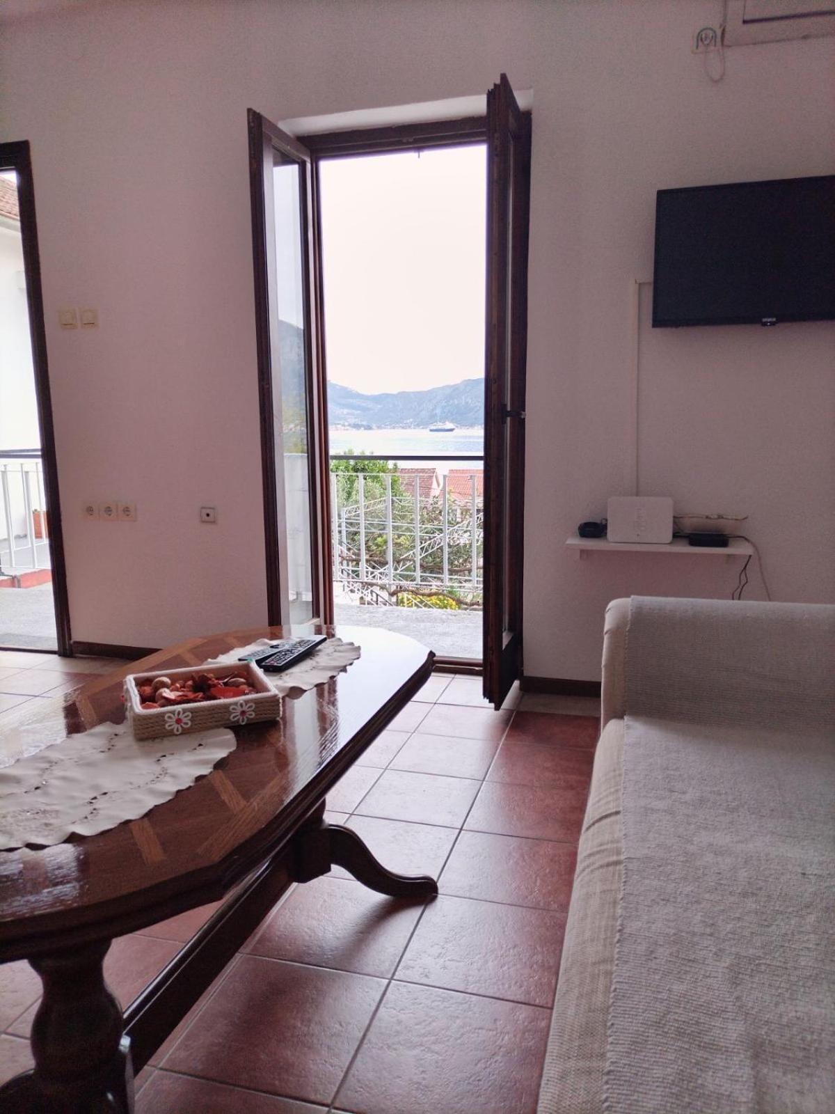 Apartment Ivana Kotor Buitenkant foto